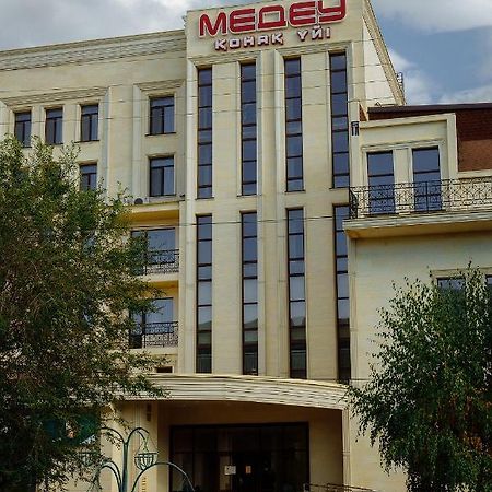 Medeu Hotell Qostanaj Exteriör bild
