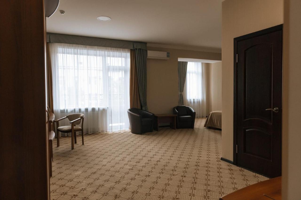 Medeu Hotell Qostanaj Exteriör bild