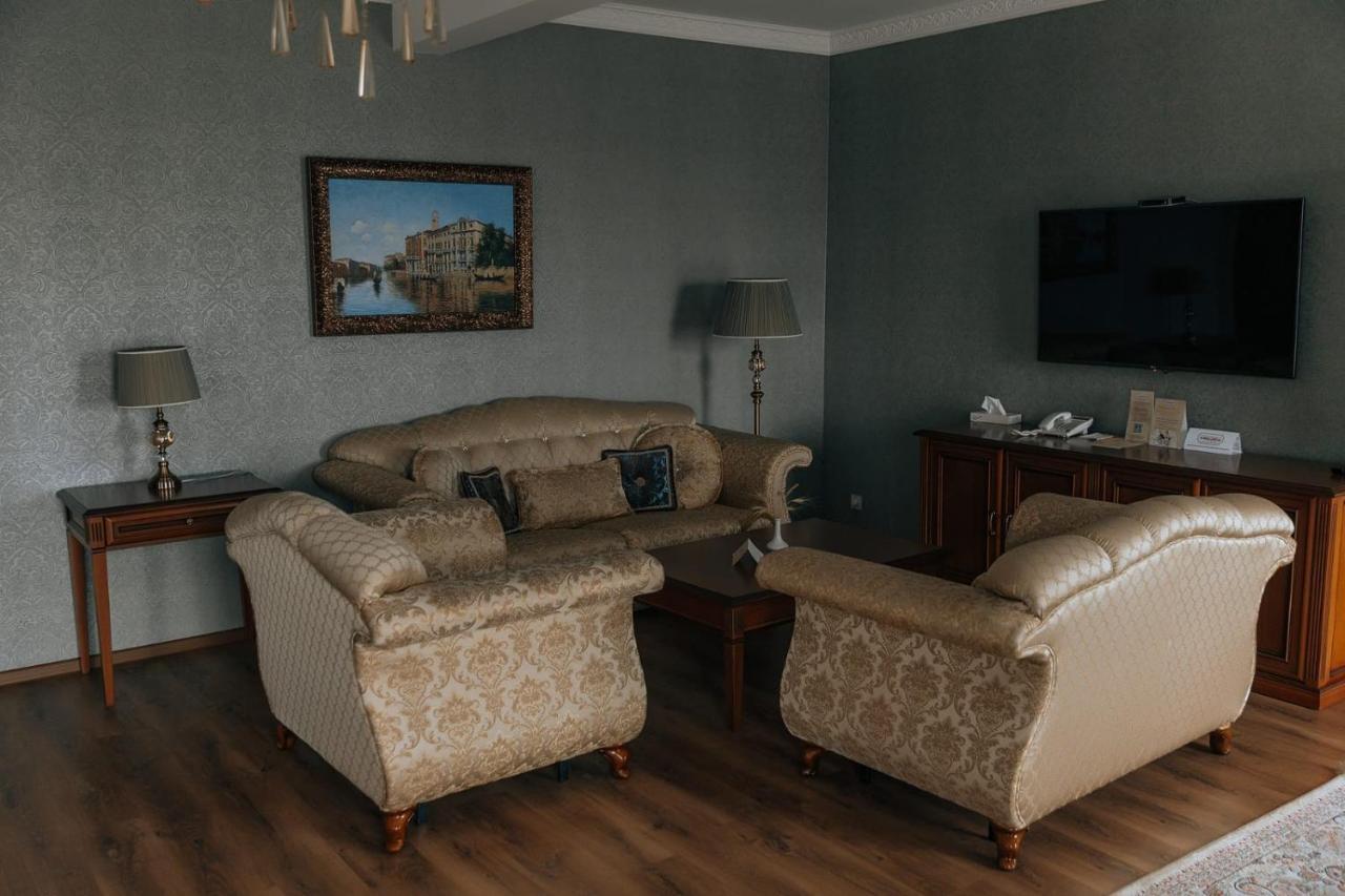 Medeu Hotell Qostanaj Exteriör bild