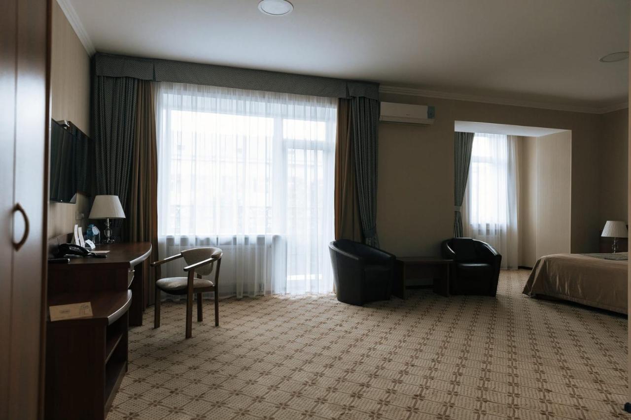 Medeu Hotell Qostanaj Exteriör bild