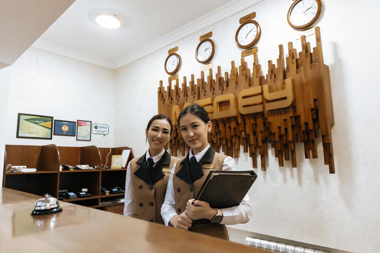Medeu Hotell Qostanaj Exteriör bild
