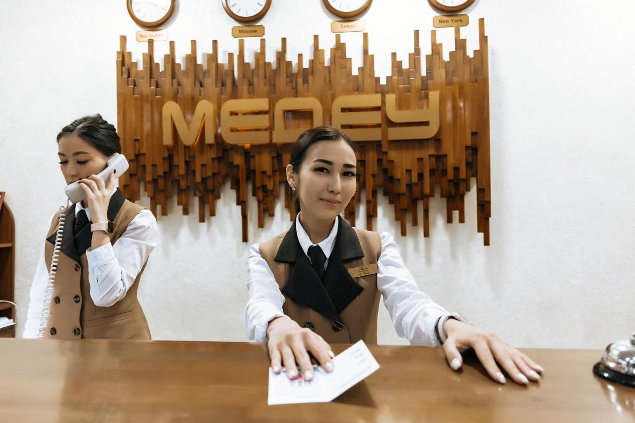 Medeu Hotell Qostanaj Exteriör bild
