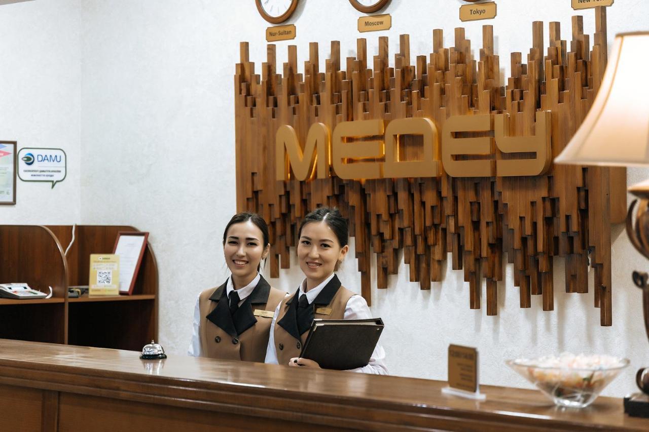 Medeu Hotell Qostanaj Exteriör bild