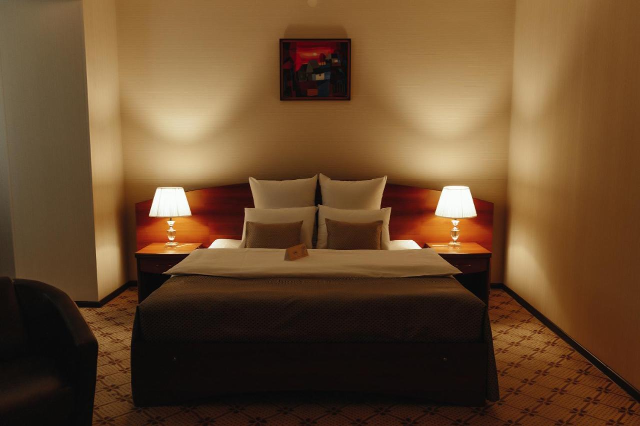 Medeu Hotell Qostanaj Exteriör bild